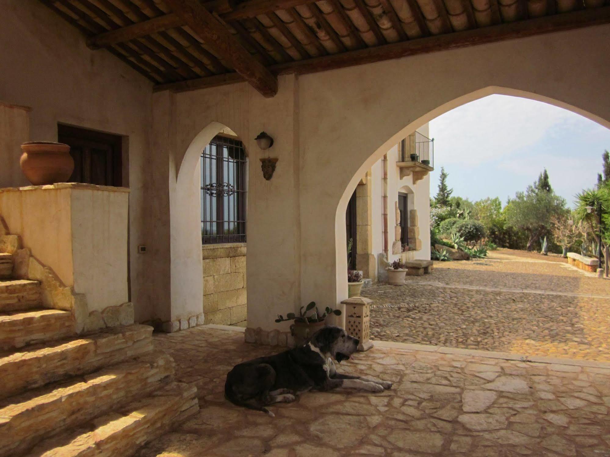 Casale Alma Bed & Breakfast Marsala Dış mekan fotoğraf