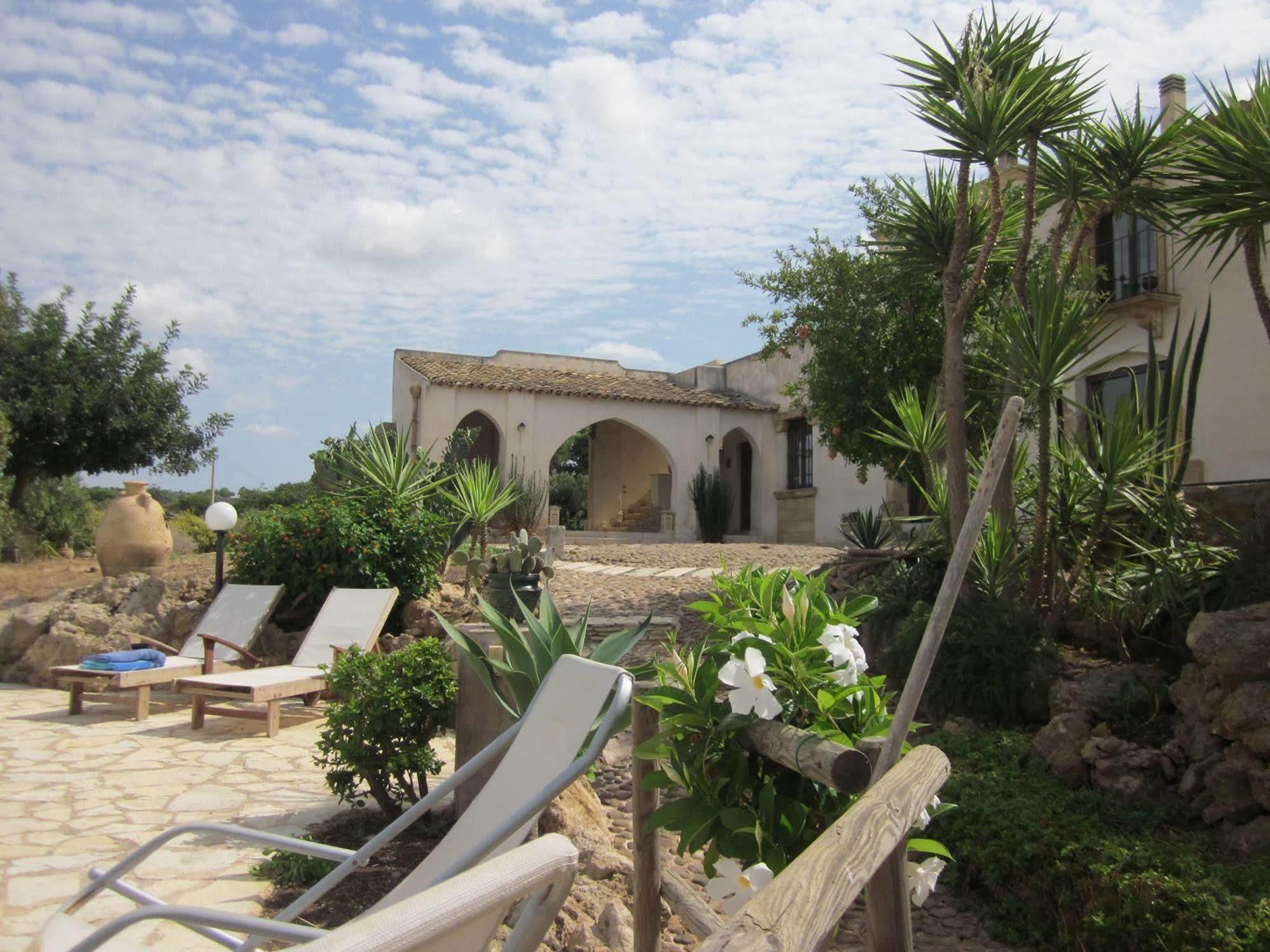 Casale Alma Bed & Breakfast Marsala Dış mekan fotoğraf