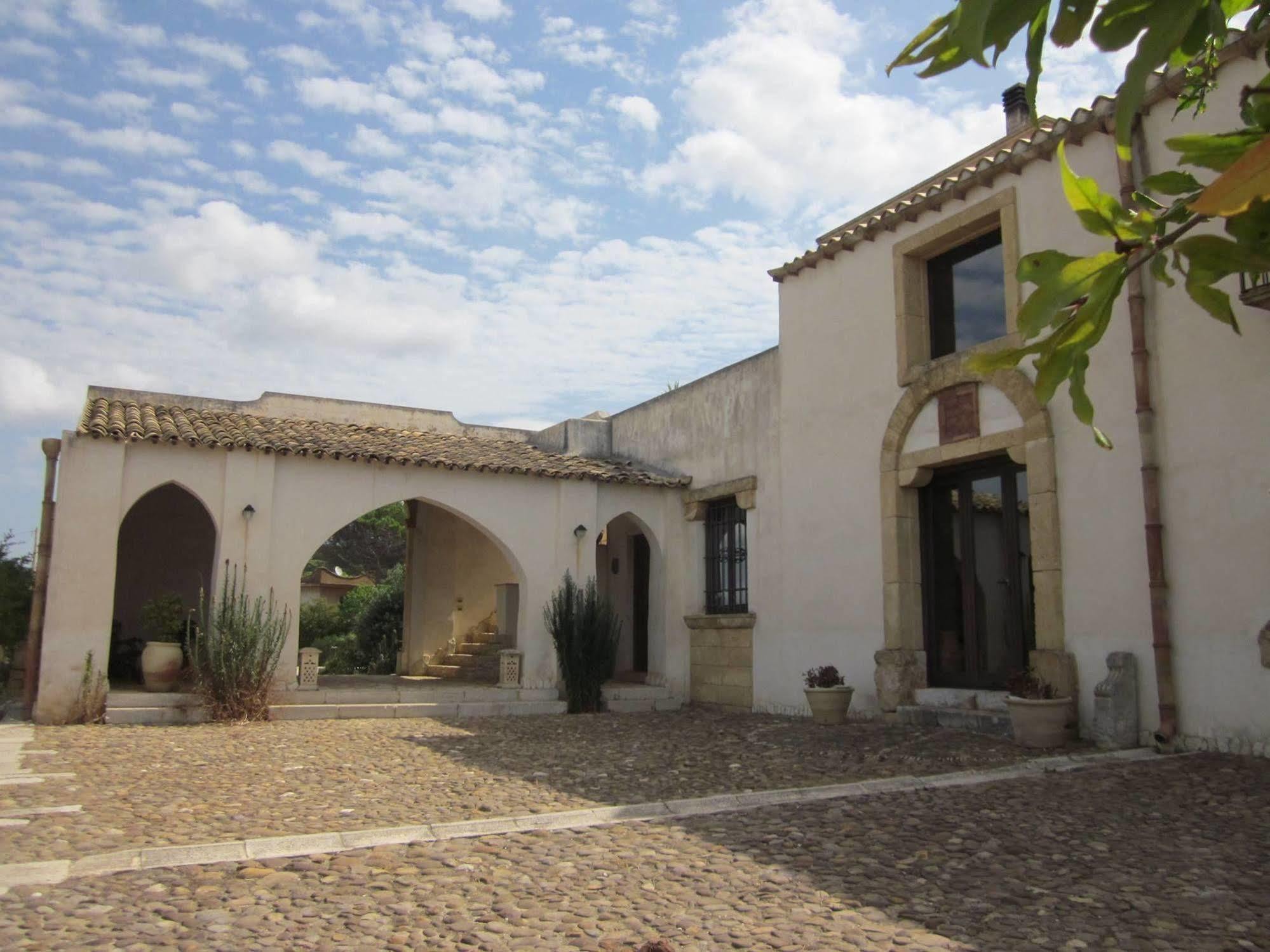 Casale Alma Bed & Breakfast Marsala Dış mekan fotoğraf